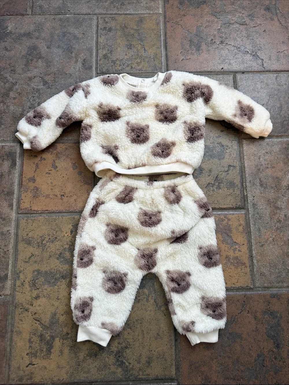 GAP Baby Sherpa Brannan Bear Outfit Set